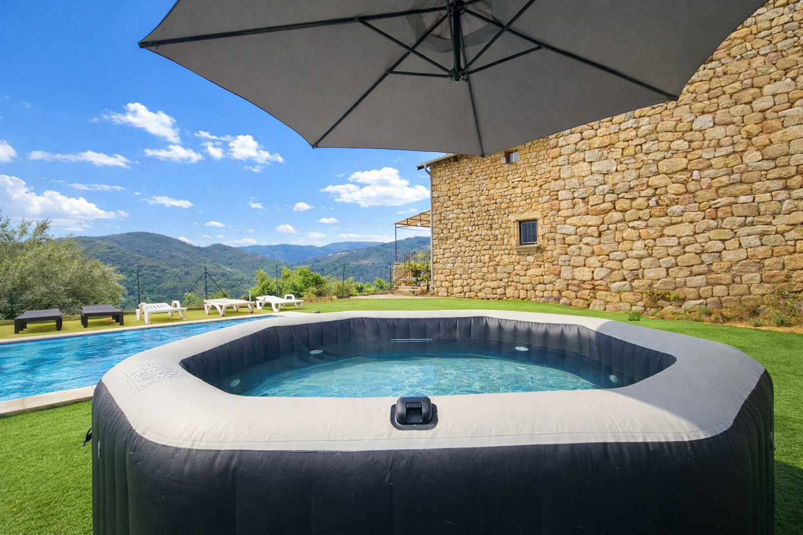 Jacuzzi — option +300€